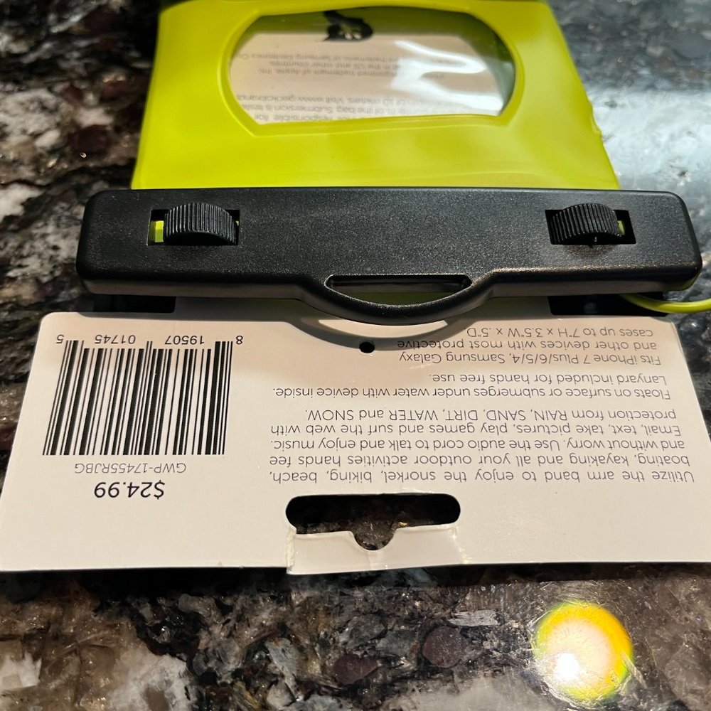 Waterproof phone case - Picture 3 of 16